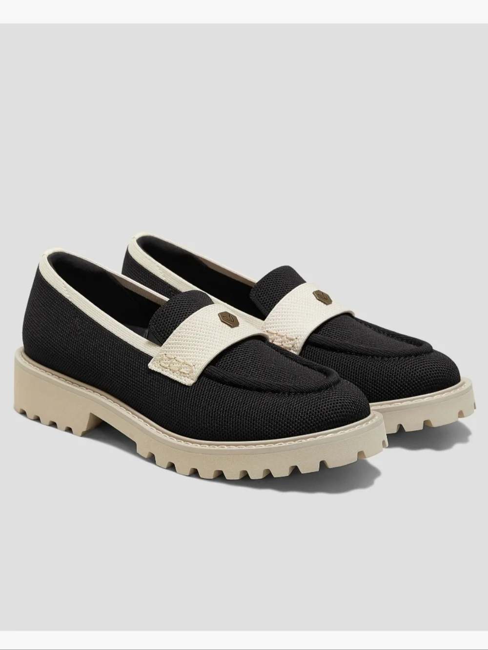 Vivaia - Round-Toe Platform Chunky Heel Loafers SIZE: 38.5